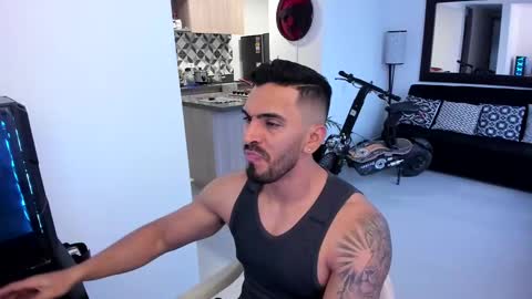 tony muscle1 online show from March 5, 10:55 pm