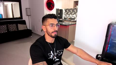 tony muscle1 online show from February 9, 1:23 am