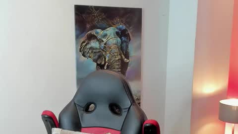 tony_petrov online show from September 17, 8:37 am