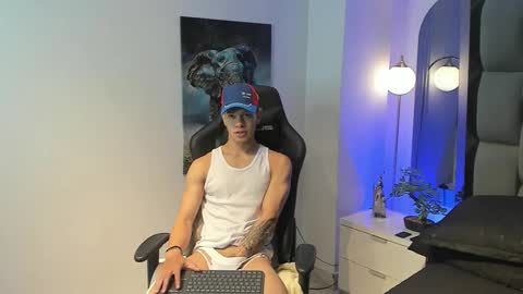 tony_petrov online show from October 3, 2:49 am