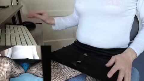 Snapshot of tony_vallejo chatting on September 17, 2:07 pm Tony V online show from September 17, 2:07 pm