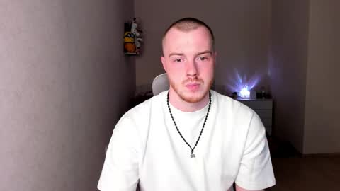 toohornyserj online show from October 4, 8:46 pm