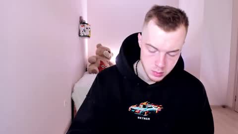 toohornyserj online show from February 24, 12:09 am