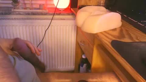 toohugeandstonedxoxo online show from October 11, 11:42 pm