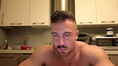 toro_arrapato online show from November 18, 9:50 pm