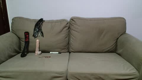 Snapshot of torturemaster chatting on September 13, 9:10 am torturemaster online show from September 13, 9:10 am