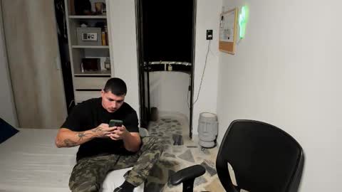 travis bakerr online show from February 27, 12:23 am