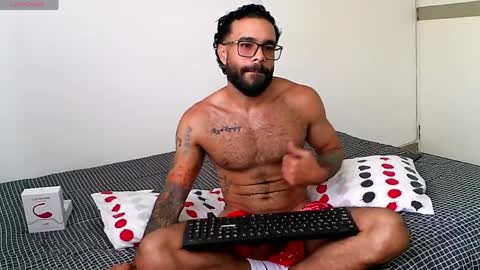 Hunter man online show from April 7, 8:09 pm