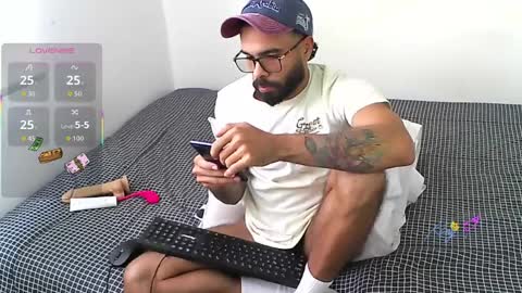 Hunter man online show from April 5, 9:22 pm