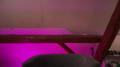 Snapshot of tritonspace chatting on September 29, 2:10 am Triton online show from September 29, 2:10 am