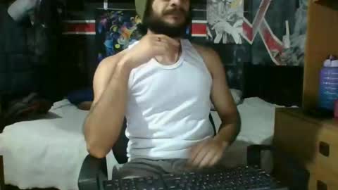 Snapshot of trizquelmen chatting on February 18, 7:43 pm Andrew online show from February 18, 7:43 pm