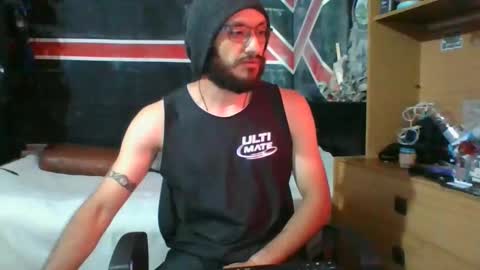 Snapshot of trizquelmen chatting on December 9, 8:18 pm Andrew online show from December 9, 8:18 pm