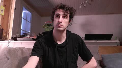 trucdeoufouf online show from February 4, 7:40 am