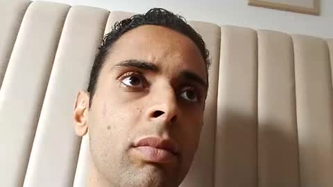 Snapshot of tunisiensexyguy chatting on January 1, 9:07 am TunisienSexyGuy online show from January 1, 9:07 am