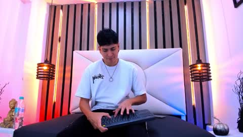 samu online show from October 25, 1:02 pm