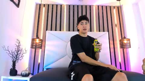Snapshot of twink_bunny chatting on October 23, 12:52 pm samu online show from October 23, 12:52 pm
