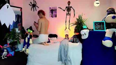 Snapshot of twink_sebas_ chatting on October 26, 2:02 am  Bad boy sebastian  online show from October 26, 2:02 am