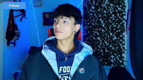 Snapshot of twink_sebas_ chatting on February 19, 1:29 am  Bad boy sebastian  online show from February 19, 1:29 am