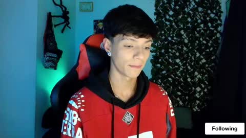 Snapshot of twink_sebas_ chatting on February 10, 6:20 am  Bad boy sebastian  online show from February 10, 6:20 am