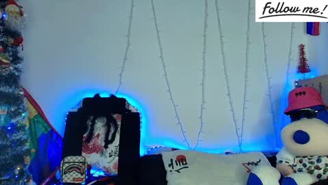 Snapshot of twink_sebas_ chatting on December 25, 4:44 am  Bad boy sebastian  online show from December 25, 4:44 am