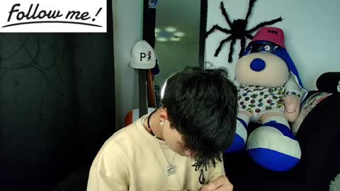 Snapshot of twink_sebas_ chatting on December 10, 8:08 am  Bad boy sebastian  online show from December 10, 8:08 am