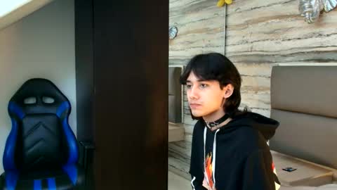    online show from January 13, 3:33 am