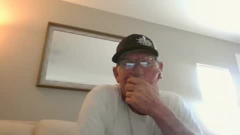 twistedtrucker online show from April 4, 9:12 pm