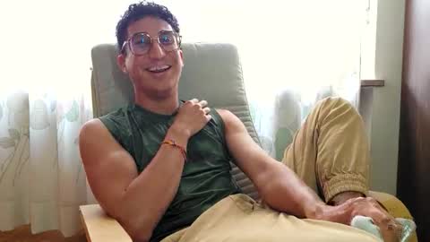 twnktall online show from November 14, 2:18 pm