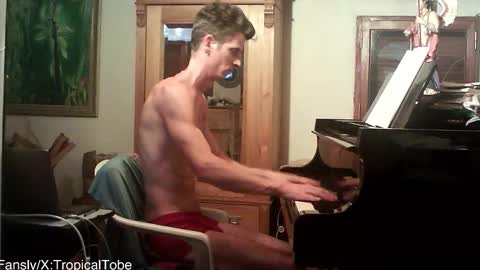 TobeBritta online show from February 6, 10:28 pm