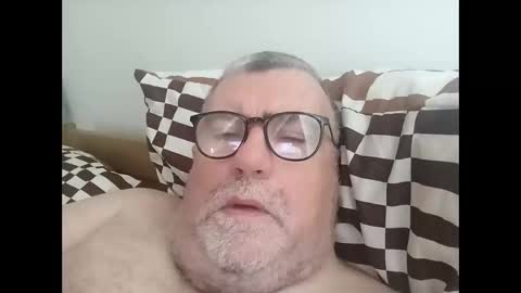 twohats2810 online show from May 11, 5:42 am