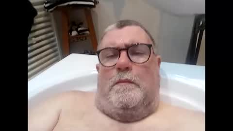 twohats2810 online show from January 9, 7:52 pm