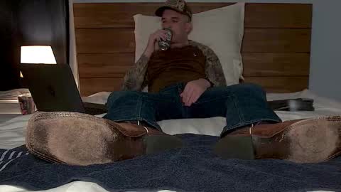 TylerLogan813 online show from November 1, 2:04 am