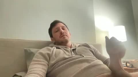 u28005 online show from February 9, 10:00 pm