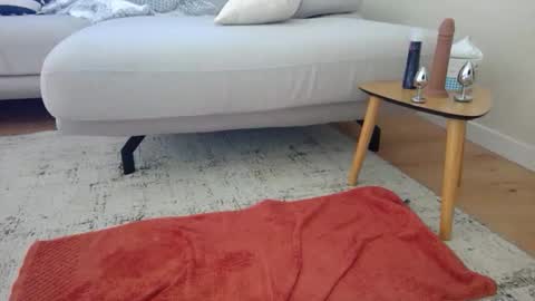 Thib online show from October 16, 3:53 pm