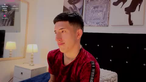 un_sluttyy online show from March 20, 11:58 am