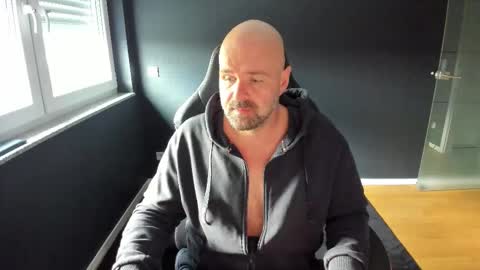 Uncle Bear online show from October 30, 9:44 am