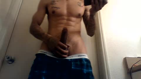 Snapshot of uncut_papi1989 chatting on December 27, 5:42 am tele kuzhbuzh online show from December 27, 5:42 am