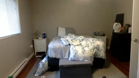 Buzz Bigcock online show from November 16, 4:31 pm