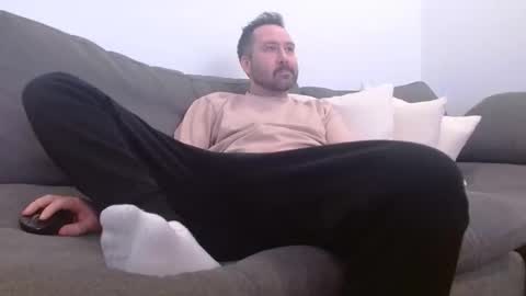 uncutslut69 online show from April 3, 2:19 am