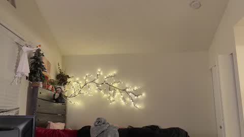 wang online show from March 3, 12:29 am