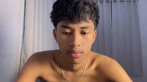 ur_fuckerbttm online show from November 26, 12:57 am