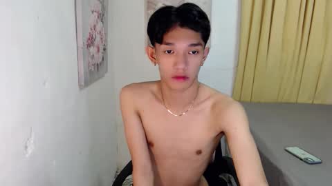 Snapshot of urasian_john20 chatting on October 23, 2:42 pm urasian_john20 online show from October 23, 2:42 pm
