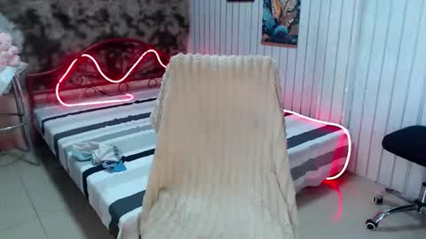 HI WE ARE NATHANIEL AND SEV online show from March 11, 6:42 am