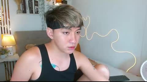 Snapshot of urdeityoflove_ chatting on September 10, 5:44 pm rose and khristine online show from September 10, 5:44 pm