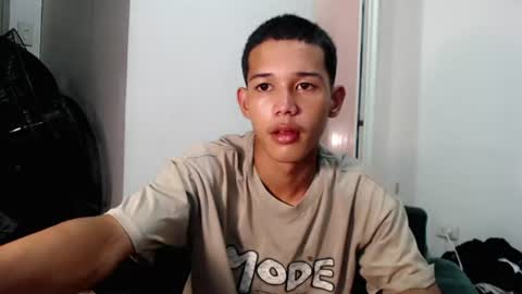 urdreamboy_clarin online show from June 29, 11:32 am