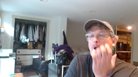 Snapshot of urfavteach50 chatting on October 19, 7:06 pm Gregor online show from October 19, 7:06 pm