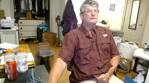 Snapshot of urfavteach50 chatting on October 5, 1:20 am Gregor online show from October 5, 1:20 am