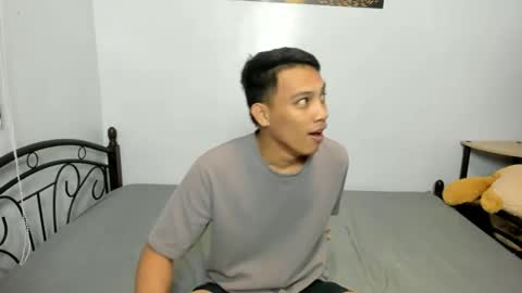 urfucker_vinz online show from January 13, 5:23 am