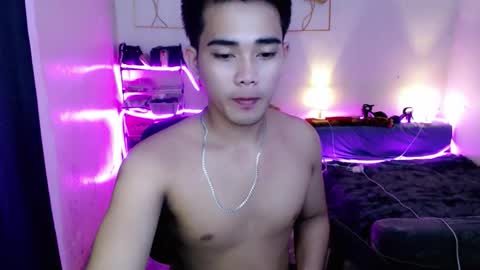 urpinoy_cummer online show from December 18, 2:35 pm