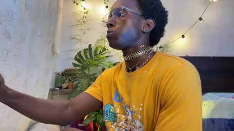   Valentin  independent Cam Boy     online show from January 9, 6:51 am